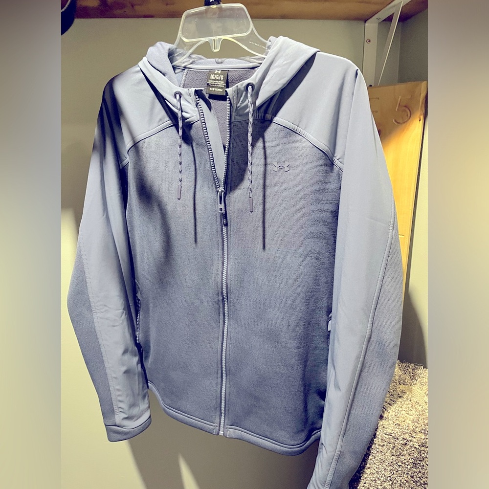 Women’s under Armour lightweight jacket